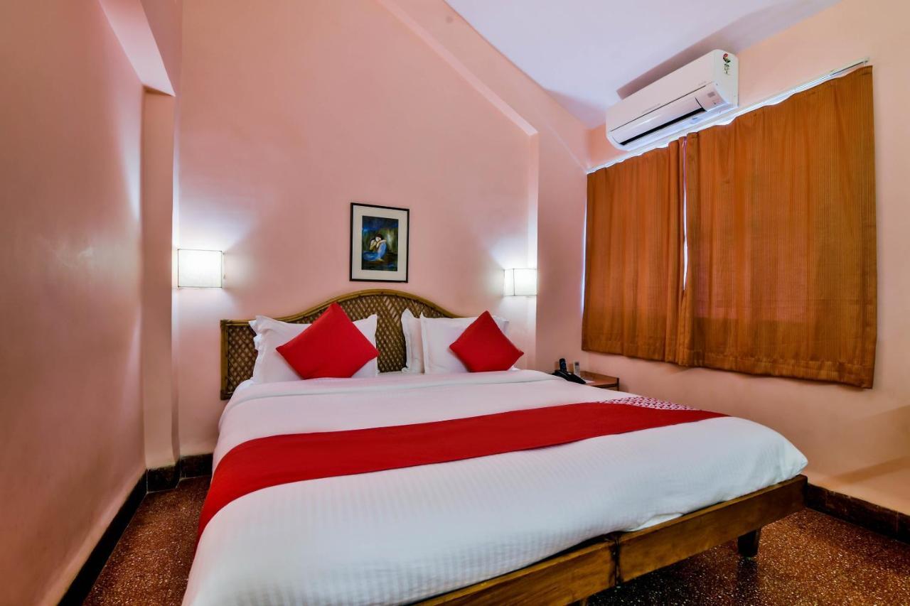 Oyo 807 Hotel Gopika International Goa Exterior photo